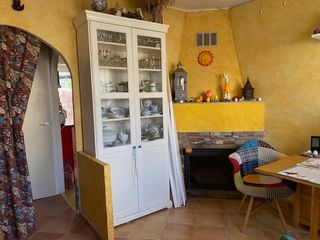 Casa adosada en Mas d´en Gall. Casa reformada de 42 m2 con 1 habitación doble. 1 baño con ducha