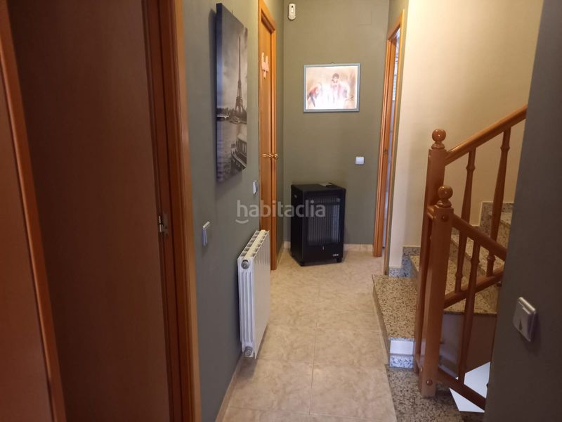Foto 7a432a6d-617b-41f4-b597-2ec8ea2883ab. Casa adossada amb calefacció aparcament a Nucli Urbà Esparreguera