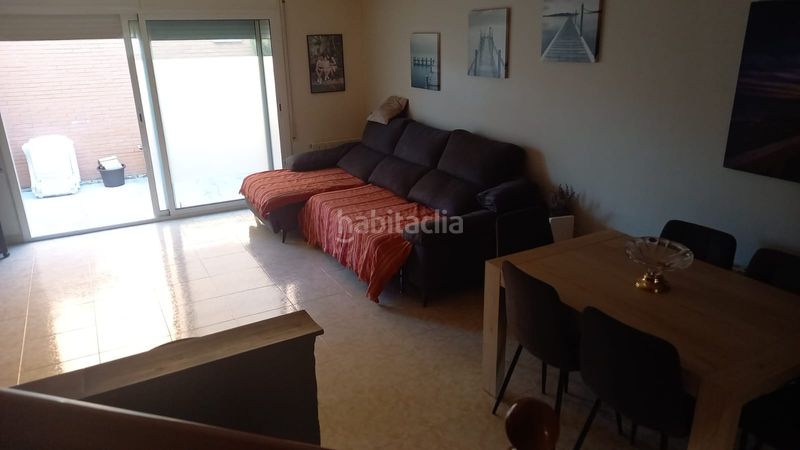 Foto 8b0981b8-dcab-4951-9c6b-a122d9769ca8. Casa adossada amb calefacció aparcament a Nucli Urbà Esparreguera