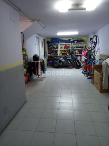 Foto e86dfff2-4e84-4fc6-97b7-46d435908ecc. Casa adossada amb calefacció aparcament a Nucli Urbà Esparreguera