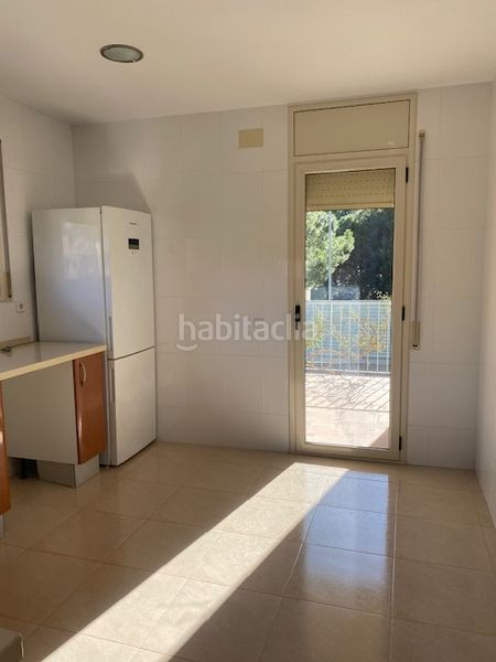 Foto 89d7d273-a003-4b34-9647-c6abc1e6d7b5. Chalet torre independiente de 2 plantas. 4 habitaciones. 3 baños. garaje (3 coches). calefacción. aa/cc. jardín. en Collbató