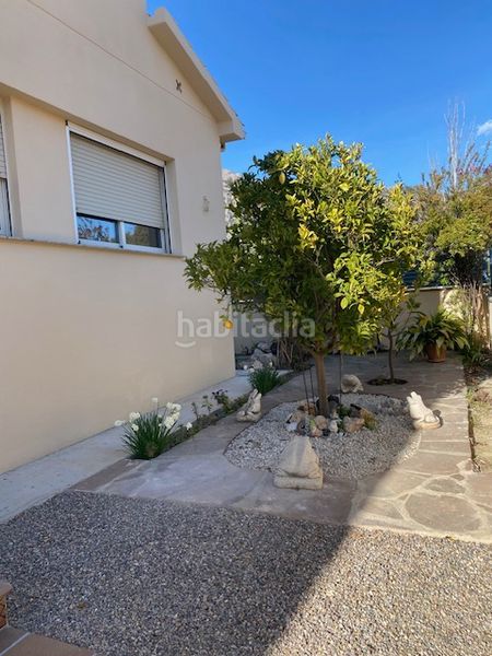 Foto d65cfd87-3906-4dc1-9d91-857939ae52d3. Chalet torre independiente de 2 plantas. 4 habitaciones. 3 baños. garaje (3 coches). calefacción. aa/cc. jardín. en Collbató