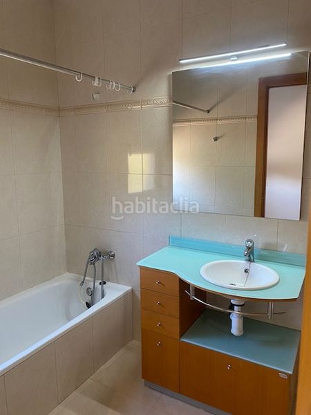 Foto f89e4cbf-38f5-452d-b599-c3b97f00de54. Chalet torre independiente de 2 plantas. 4 habitaciones. 3 baños. garaje (3 coches). calefacción. aa/cc. jardín. en Collbató