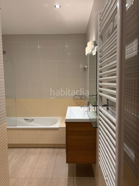 Foto 1e5299b8-346d-45fc-9d01-562407619729. Casa amb xemeneia calefacció a Nucli Urbà Esparreguera