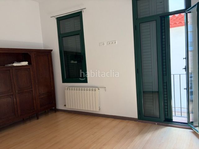 Foto 20468aae-e2ab-4f3a-b4b6-a32d5e0aab98. Casa amb xemeneia calefacció a Nucli Urbà Esparreguera
