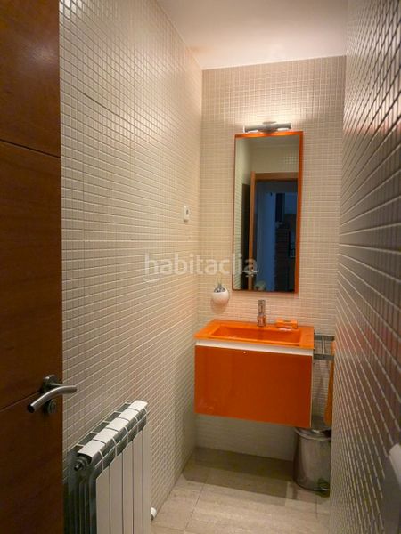 Foto 5ce09234-d6d4-46da-b121-2235772f74d3. Casa amb xemeneia calefacció a Nucli Urbà Esparreguera