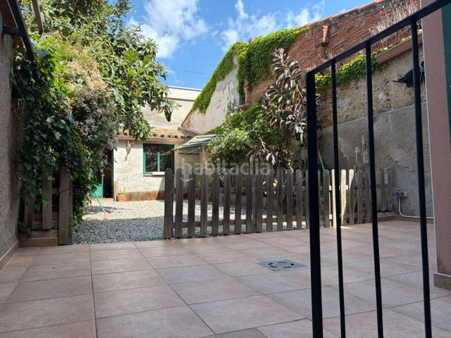 Foto 69715a04-959c-4751-8821-8226fc90b466. Casa amb xemeneia calefacció a Nucli Urbà Esparreguera