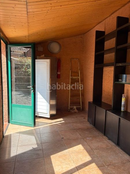 Foto 7ca9affb-01dc-4f41-bb47-afead09d6efa. Casa amb xemeneia calefacció a Nucli Urbà Esparreguera