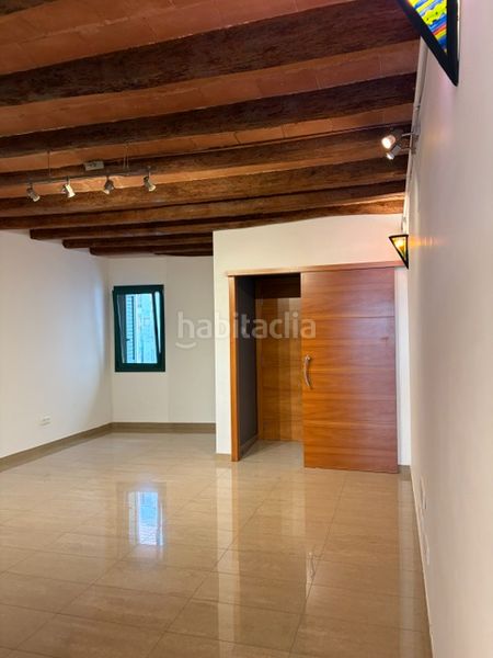 Foto a0991a41-69cf-4ca7-9ee9-d6644c19af86. Casa amb xemeneia calefacció a Nucli Urbà Esparreguera