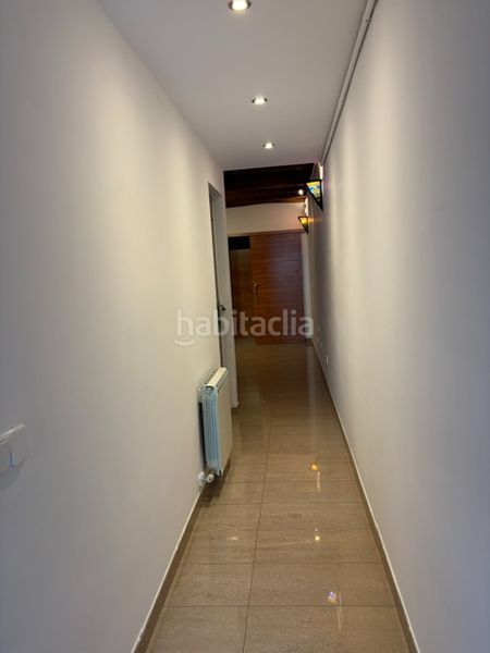 Foto d79387d5-3328-4f6d-8f6c-ed33e854d9f1. Casa amb xemeneia calefacció a Nucli Urbà Esparreguera