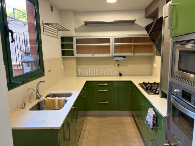 Foto f3808e01-4091-43fc-b8d4-b3dd4567365d. Casa amb xemeneia calefacció a Nucli Urbà Esparreguera
