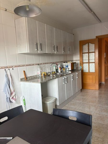 Foto d3d11a98-8b09-4a3c-8f4f-53b43edd176e. Dúplex amb calefacció aparcament a Nucli Urbà Esparreguera