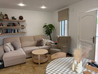 House in Mas d´en Gall. Casa esquinera de 2 habitaciones, 1 baño con ducha, cocina, come