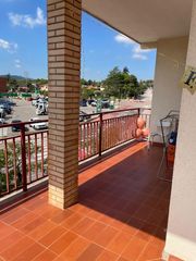 Flat in Collbató. Piso todo exterior con gran balcón-terraza. plaza de parking. 3