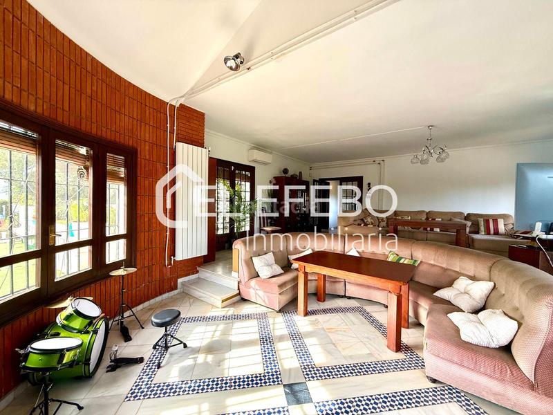 Foto 01f8a19e-d3df-4af9-b5bb-54a6bde006a0. Chalet con riscaldamento parcheggio piscina in Centro Antequera