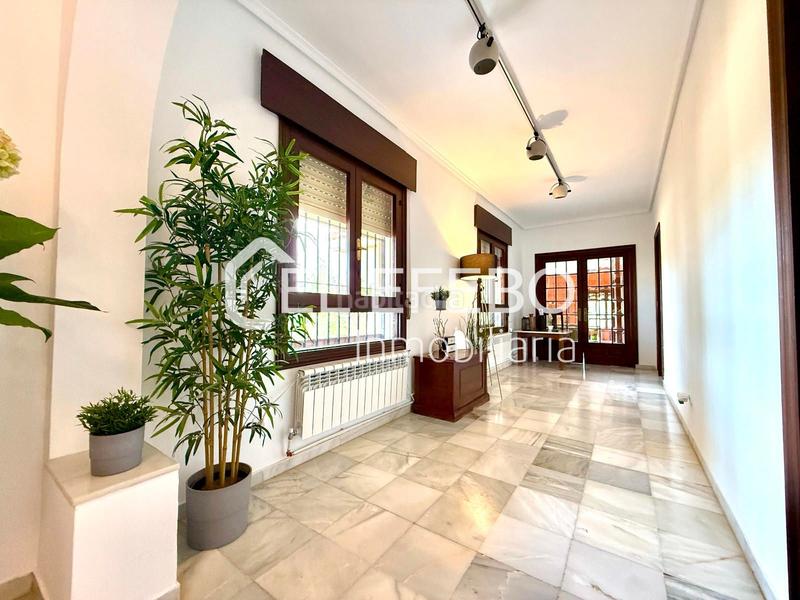 Foto 066bb364-f986-49aa-bc6c-bef6b0d57cbc. Chalet con riscaldamento parcheggio piscina in Centro Antequera