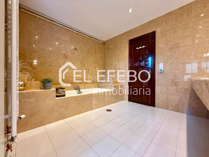 Foto 3f6a6bfc-10bf-41c8-989b-1abda69e006d. Chalet con riscaldamento parcheggio piscina in Centro Antequera