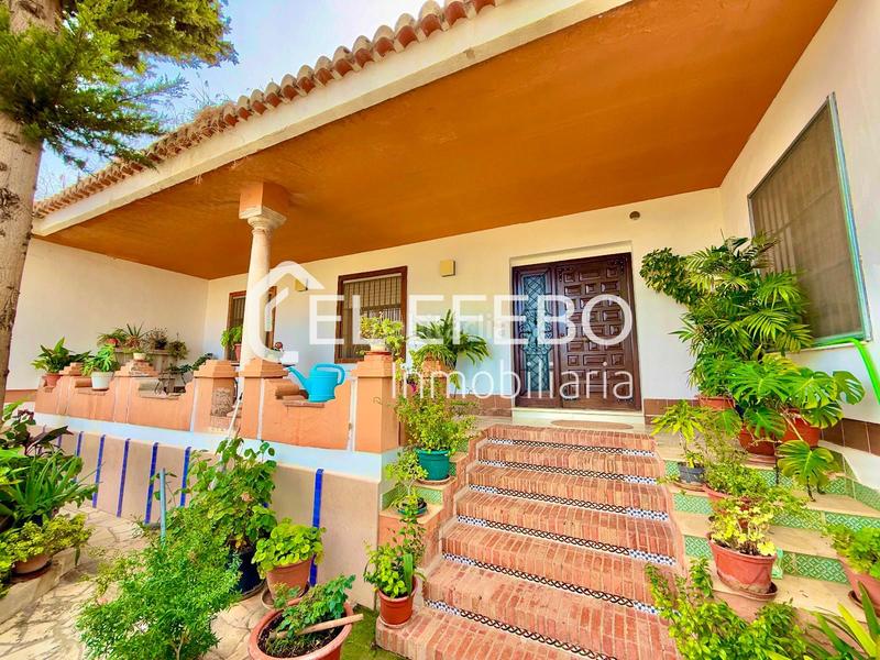 Foto 437a88f7-0dc6-476f-aaf8-b3b52224ffea. Chalet con riscaldamento parcheggio piscina in Centro Antequera