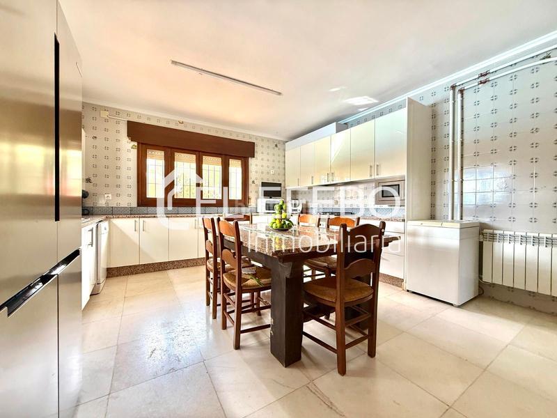 Foto 61e70c73-ea9b-41c8-907a-6a6b0a7ec02e. Chalet con riscaldamento parcheggio piscina in Centro Antequera