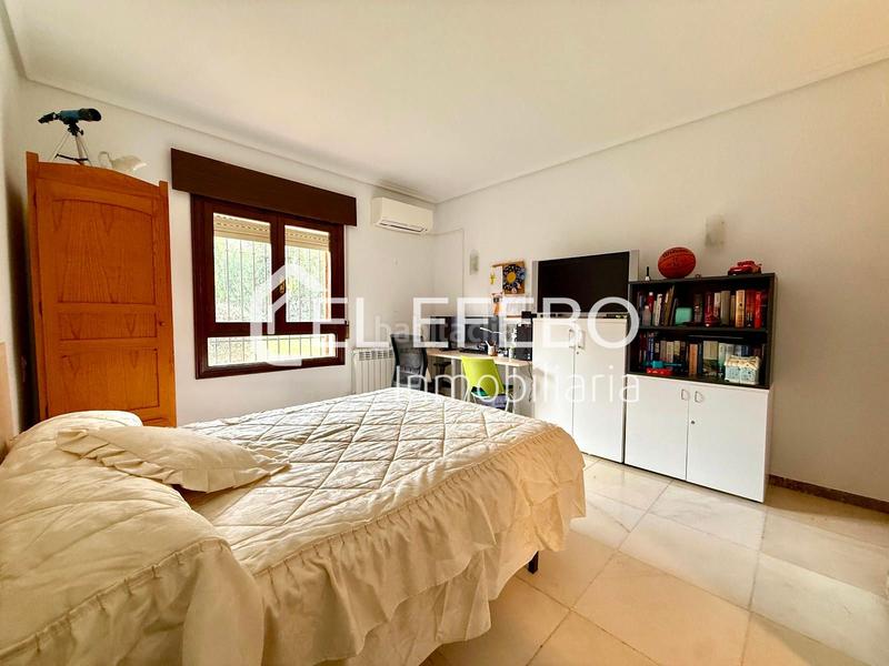 Foto 98fa0bba-e8ab-44ad-afbd-bc4506ec36ef. Chalet con riscaldamento parcheggio piscina in Centro Antequera