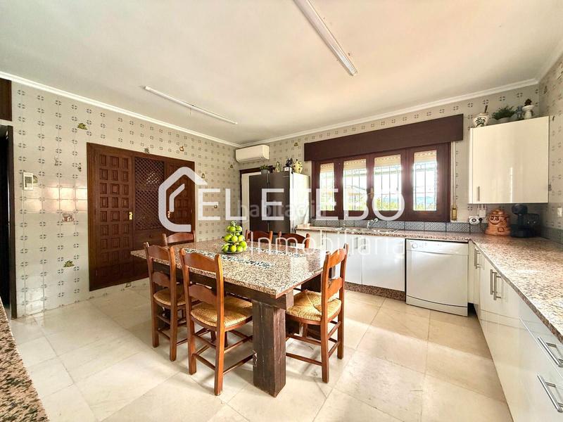 Foto 9b71db90-2d3e-4be9-9878-0fa6a24d03ee. Chalet con riscaldamento parcheggio piscina in Centro Antequera