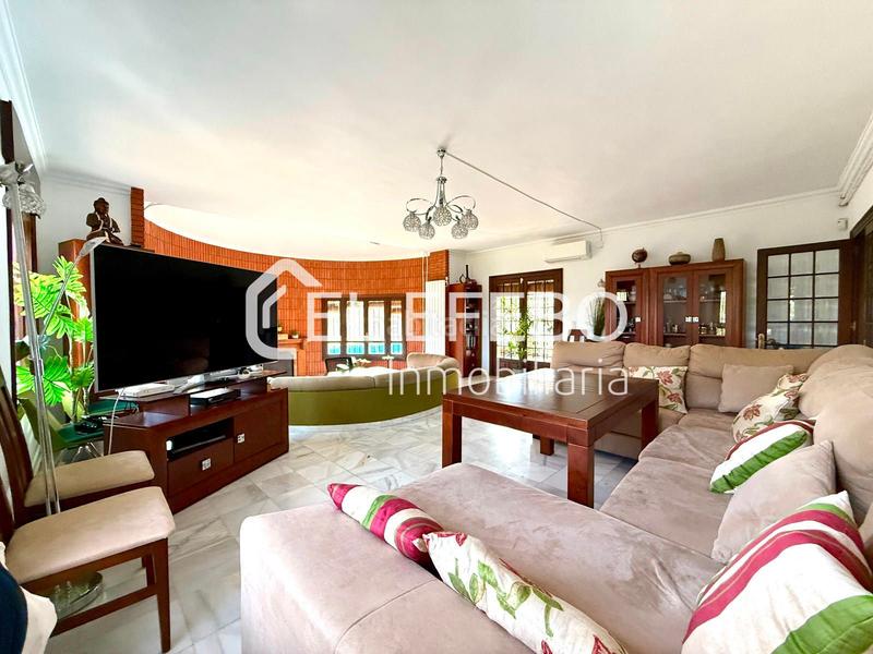 Foto dfb5512a-3dfb-41a6-9513-dea7a5bab487. Chalet con riscaldamento parcheggio piscina in Centro Antequera