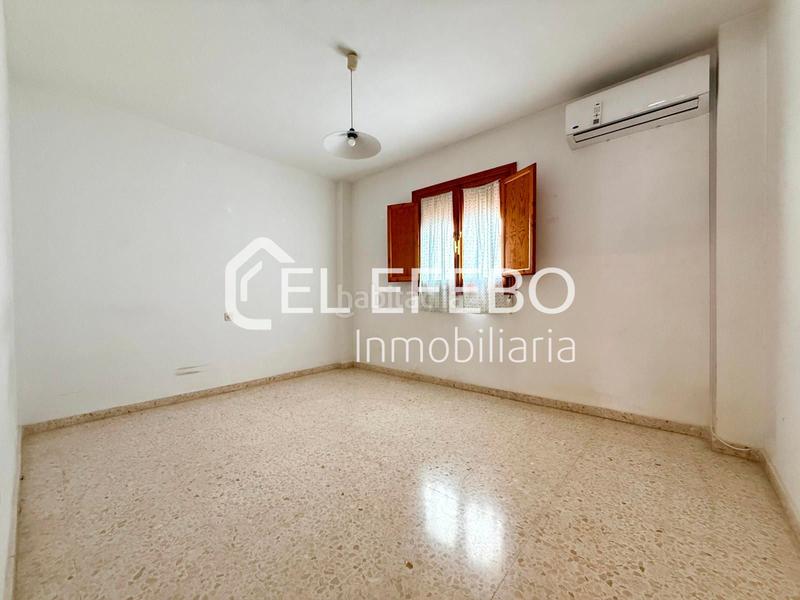 Foto 0503cf38-01a9-41c0-8271-3dd015979185. Pis amb calefacció aparcament a Cueva de Menga Antequera