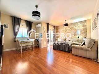 Maison jumelée à Zona de la Vega. La comodidad de vivir en antequera comienza en la quinta