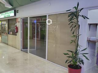 Locale commerciale in Avenida de los Príncipes de España