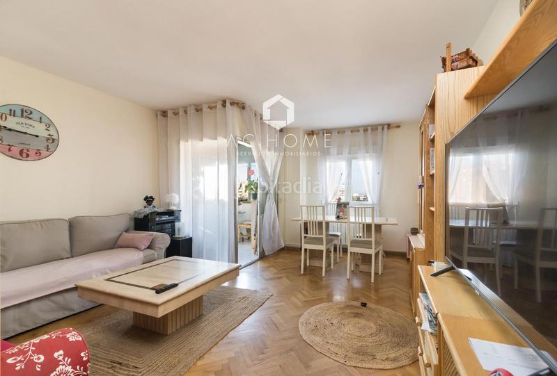 Foto 0184cb86-8ff7-4290-a05c-be70365a06b5. Flat with heating pool in Valleaguado-La Cañada Coslada