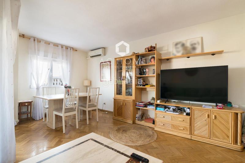 Foto 7b9df7ed-c97f-44a9-af85-ac40e6c841f3. Flat with heating pool in Valleaguado-La Cañada Coslada