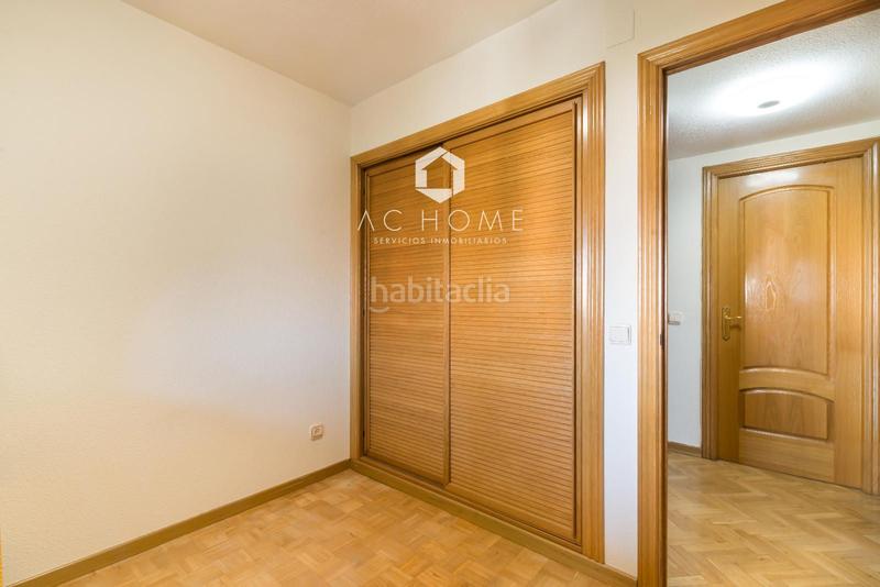 Foto 89c92684-9f7b-4123-9af3-6e4807a44ac0. Flat with heating pool in Valleaguado-La Cañada Coslada