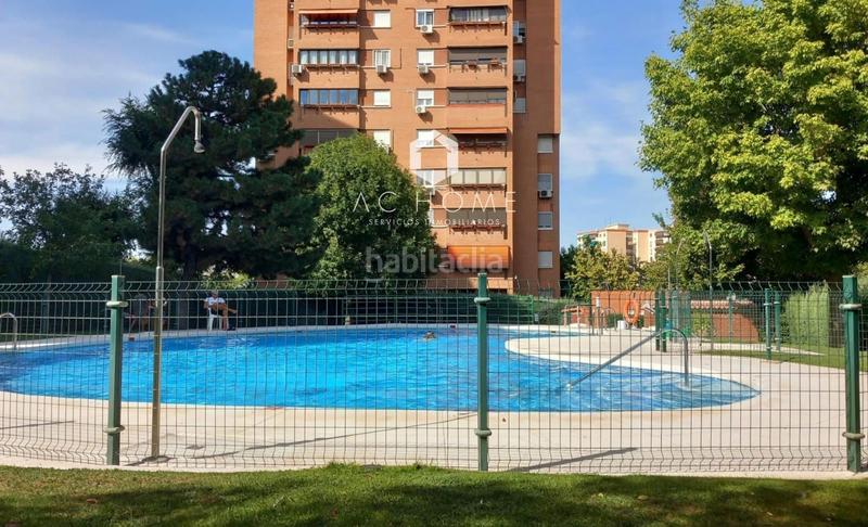 Foto f59b9134-f610-4e04-a591-24fccb885e64. Flat with heating pool in Valleaguado-La Cañada Coslada