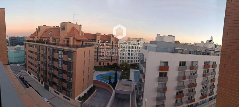 Foto 33527598-a1a7-46e8-afe9-13e3574039ae. Àtic amb calefacció aparcament piscina a Las Tablas Madrid