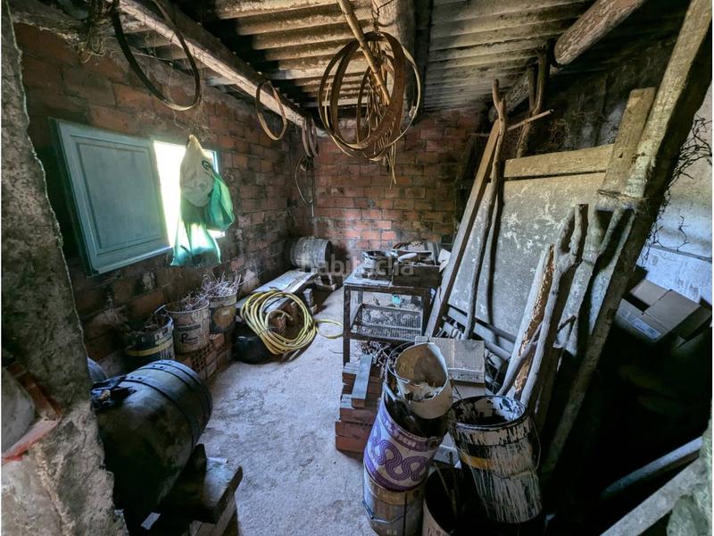 Foto d482987b-73d7-46a8-bb37-44845afeb739. Casa en molinas 126 casa a 4 vientos con amplio terreno con viñedo y pozo en Mont-ras