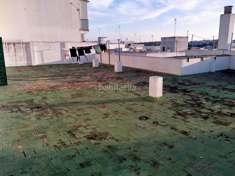 Foto b23cd2a2-c198-4941-8b77-3f2f33c942a2. Casa  en La Banda - Campo de Fútbol Chiclana de la Frontera