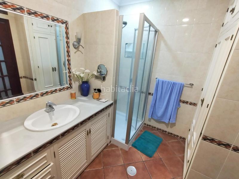 Foto 061d0fd0-1a32-4887-88b3-cc45140317d5. Casa amb calefacció a Centro Ciudad San Fernando