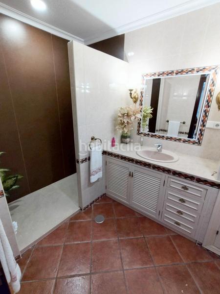 Foto 5ebb97a9-66b6-40a9-a1f6-b1e641cc384a. Casa amb calefacció a Centro Ciudad San Fernando