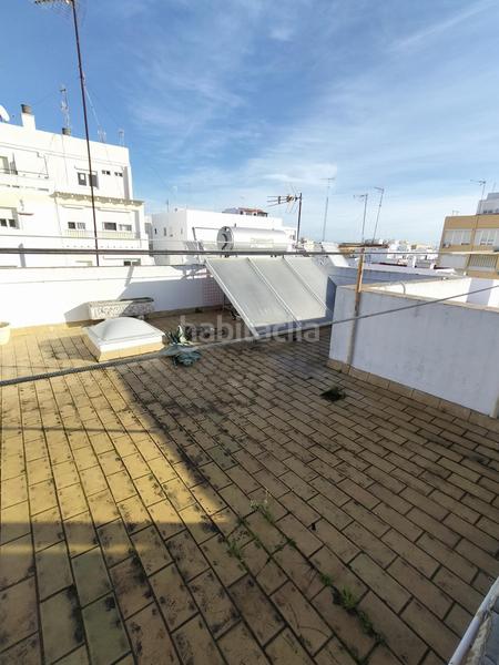 Foto 96832486-922f-44a3-b24f-c0adb1747e7d. Casa amb calefacció a Centro Ciudad San Fernando