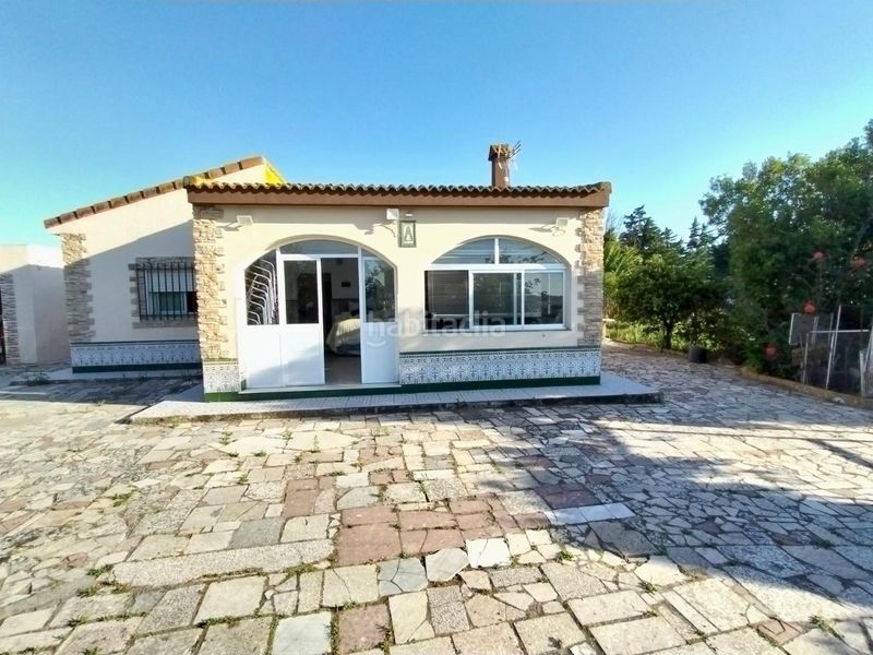 Foto 99d8c796-ec0d-4705-87c7-1bdb2b1567b4. Chalet  en Pelagatos - Pago del Humo Chiclana de la Frontera
