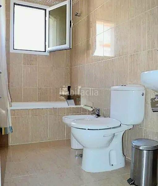 Foto d0726424-adc8-44e8-8948-7387efe6c065. Piccolo appartamento con parcheggio in Camposoto - Gallineras San Fernando