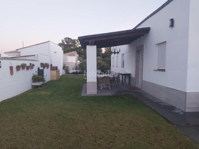 Foto ac47de0d-624f-4808-b4e3-35d1c468d103. Alquiler chalet  en La Banda - Campo de Fútbol Chiclana de la Frontera