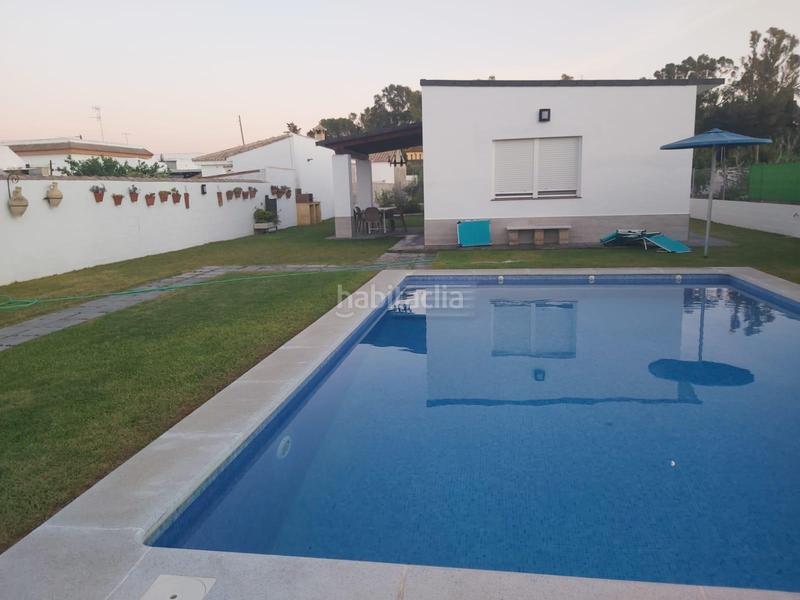 Foto c2a70f5c-a6d0-4163-b051-22169abd29b3. Alquiler chalet  en La Banda - Campo de Fútbol Chiclana de la Frontera