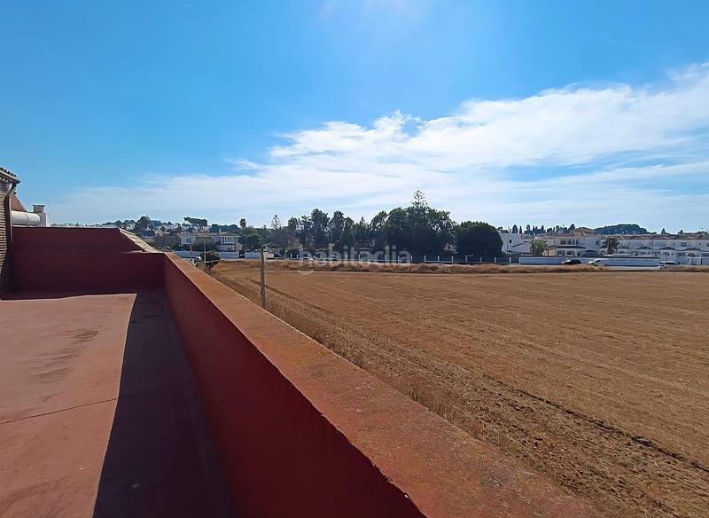 Foto 1ecb7892-4b6f-4982-9ed1-453e47862ba5. Casa con parcheggio in Núcleo urbano Chiclana de la Frontera