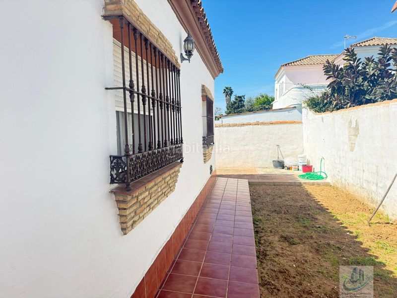 Foto 5b70d7dd-95fe-48cf-b775-721d8296b1ab. Chalet  en Los Gallos Chiclana de la Frontera