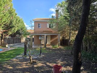 Chalet à Pioz. Chalet en venta en pioz