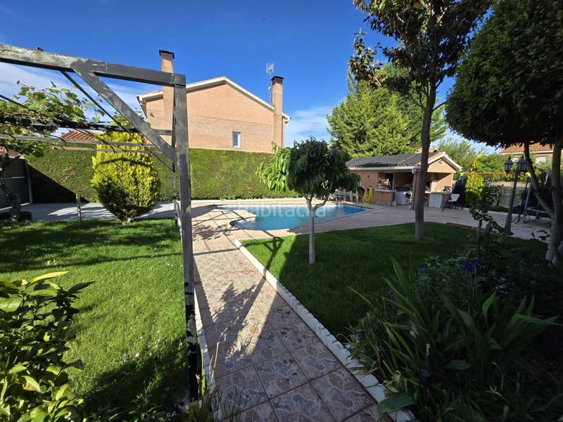Foto f9dfcd10-17d7-4aa1-a980-3fc1785eb1e0. Chalet  en venta en Pioz