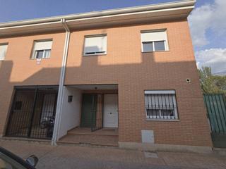 Maison jumelée à Pioz. Chalet adosado en venta en pioz
