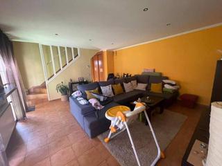 Doppelhaus in Pioz. Chalet pareado en venta en pioz