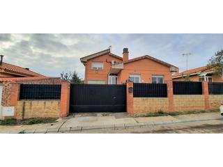 Rent Chalet in Loranca de Tajuña. Chalet en alquiler en loranca de tajuña